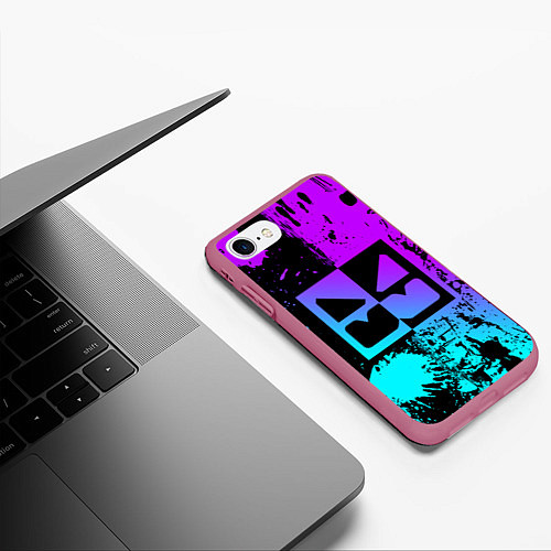 Чехол iPhone 7/8 матовый GEOMETRY DASH NEON LEVELS SMILE / 3D-Малиновый – фото 3