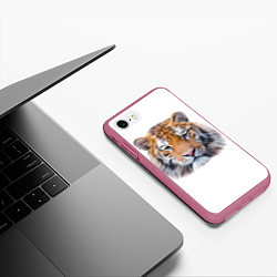 Чехол iPhone 7/8 матовый Тигр рыжий полосатый, цвет: 3D-малиновый — фото 2