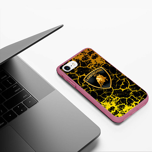 Чехол iPhone 7/8 матовый Lamborghini золотые трещины / 3D-Малиновый – фото 3