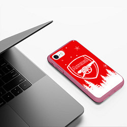 Чехол iPhone 7/8 матовый FC ARSENAL WINTER ФК АРСЕНАЛ ЗИМНИЙ СТИЛЬ, цвет: 3D-малиновый — фото 2