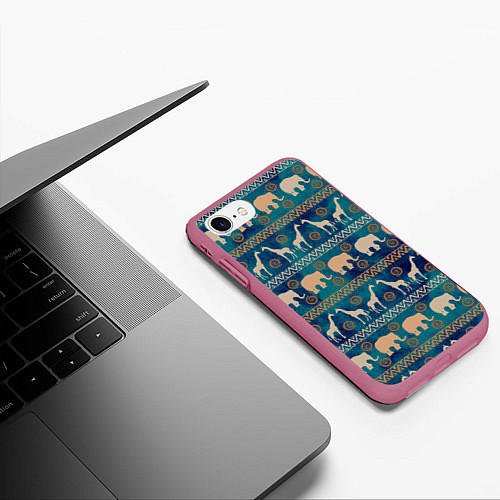 Чехол iPhone 7/8 матовый Жирафы и слоны / 3D-Малиновый – фото 3