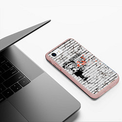 Чехол iPhone 7/8 матовый Banksy Девочка в Противогазе Бэнкси, цвет: 3D-светло-розовый — фото 2