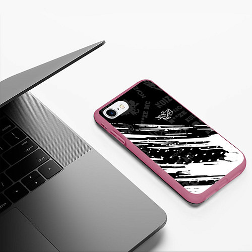 Чехол iPhone 7/8 матовый Нойз мс / 3D-Малиновый – фото 3