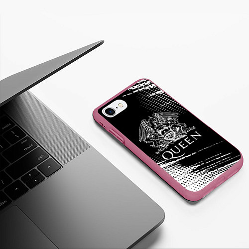 Чехол iPhone 7/8 матовый Queen герб квин / 3D-Малиновый – фото 3