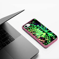 Чехол iPhone 7/8 матовый Неоновые дискообразные узоры - Зелёный, цвет: 3D-малиновый — фото 2