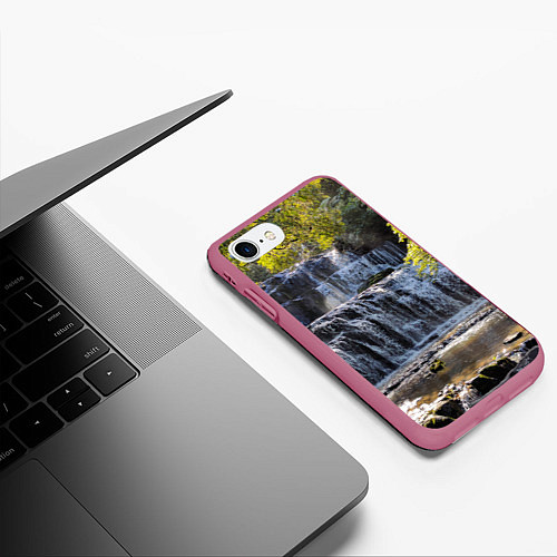 Чехол iPhone 7/8 матовый Водопад, солнечные лучи и лес / 3D-Малиновый – фото 3