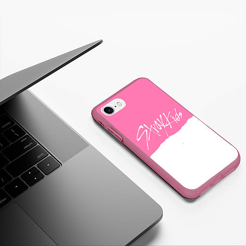 Чехол iPhone 7/8 матовый Stray Kids pink and white / 3D-Малиновый – фото 3