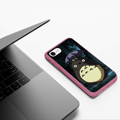 Чехол iPhone 7/8 матовый Totoro in rain forest / 3D-Малиновый – фото 3