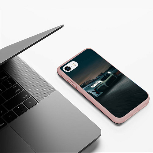 Чехол iPhone 7/8 матовый Бэха на ночной гоночной трассе - M Performance / 3D-Светло-розовый – фото 3