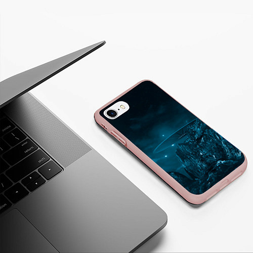 Чехол iPhone 7/8 матовый Синий космос, горы и нло / 3D-Светло-розовый – фото 3