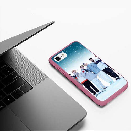 Чехол iPhone 7/8 матовый Stray Kids winter / 3D-Малиновый – фото 3