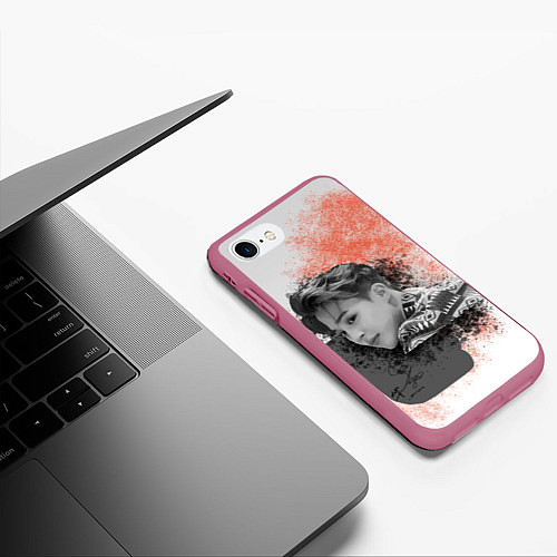 Чехол iPhone 7/8 матовый Чимин и его тень / 3D-Малиновый – фото 3