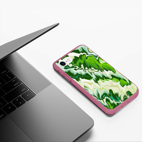 Чехол iPhone 7/8 матовый Зеленые штрихи / 3D-Малиновый – фото 3