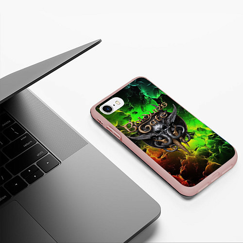 Чехол iPhone 7/8 матовый Baldurs Gate 3 logo dark red green fire / 3D-Светло-розовый – фото 3