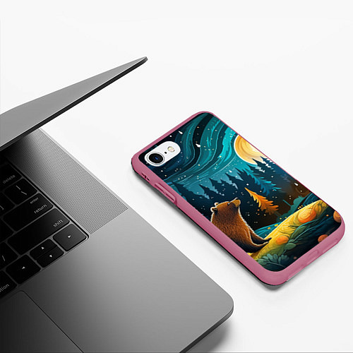Чехол iPhone 7/8 матовый Хозяин тайги: медведь в лесу / 3D-Малиновый – фото 3