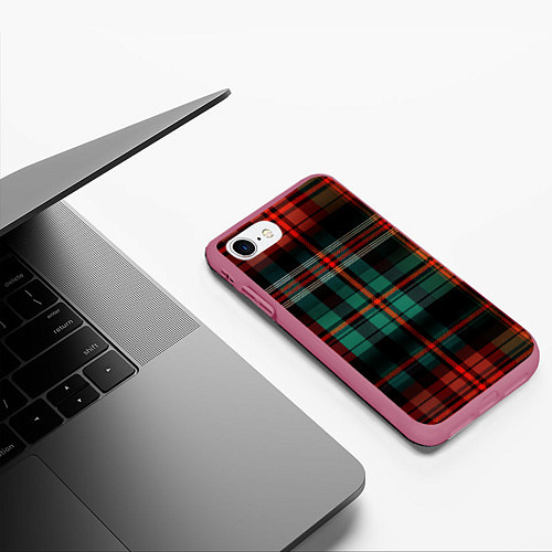 Чехол iPhone 7/8 матовый Красно-зелёная шотландская клетка / 3D-Малиновый – фото 3
