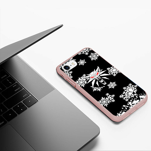 Чехол iPhone 7/8 матовый Ведьмак зимняя охота / 3D-Светло-розовый – фото 3