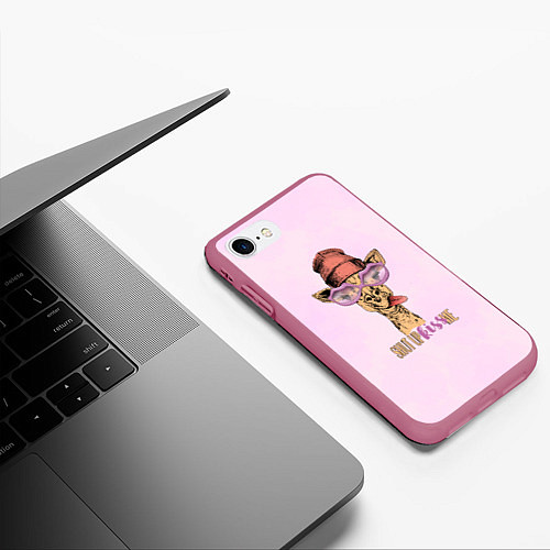 Чехол iPhone 7/8 матовый Гламурный жираф / 3D-Малиновый – фото 3
