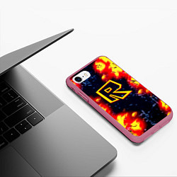 Чехол iPhone 7/8 матовый Roblox огенное лого, цвет: 3D-малиновый — фото 2