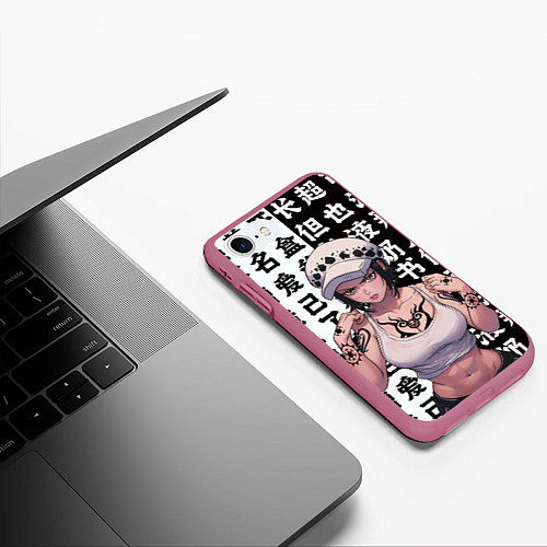 Чехол iPhone 7/8 матовый Трафальгар и иероглифы - Ван Пис / 3D-Малиновый – фото 3