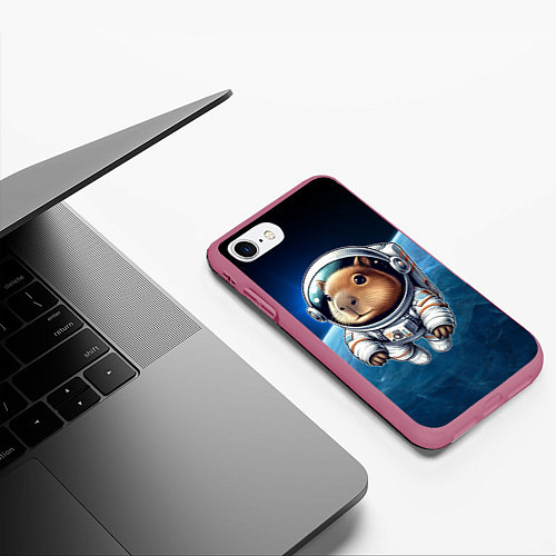 Чехол iPhone 7/8 матовый Кроха капибара в космическом скафандре / 3D-Малиновый – фото 3