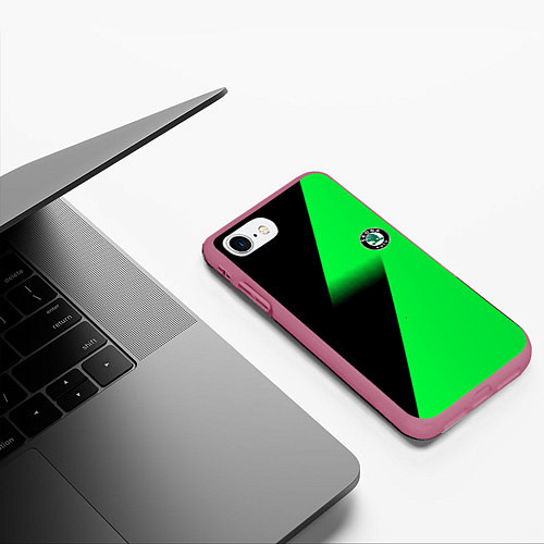 Чехол iPhone 7/8 матовый Skoda green line geometry / 3D-Малиновый – фото 3