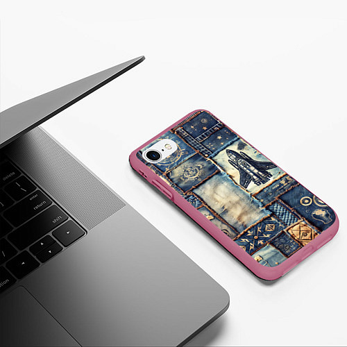 Чехол iPhone 7/8 матовый Космический корабль - пэчворк / 3D-Малиновый – фото 3
