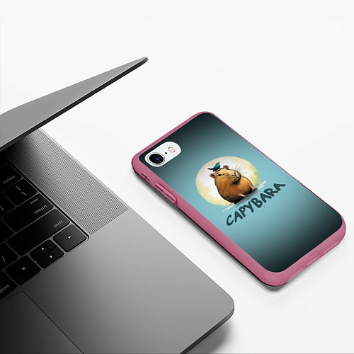 Чехол iPhone 7/8 матовый Капибара с птичкой на голове / 3D-Малиновый – фото 3