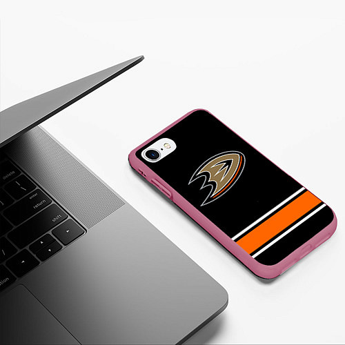 Чехол iPhone 7/8 матовый Anaheim Ducks Selanne / 3D-Малиновый – фото 3