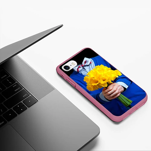 Чехол iPhone 7/8 матовый Цветы в руках / 3D-Малиновый – фото 3