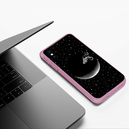 Чехол iPhone XS Max матовый Астронавт байкер / 3D-Розовый – фото 3