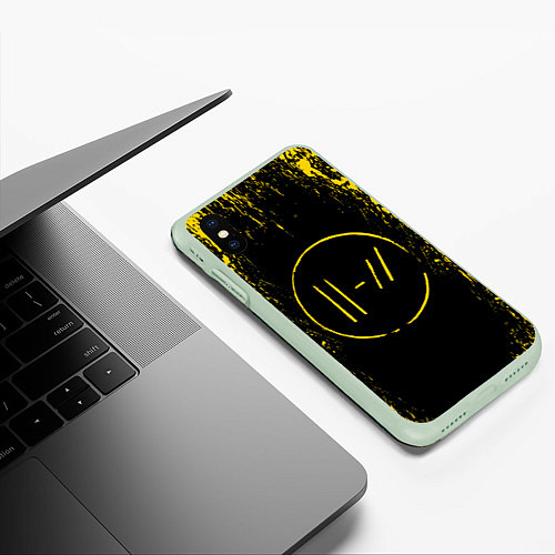 Чехол iPhone XS Max матовый 21 Pilots: Yellow & Black / 3D-Салатовый – фото 3