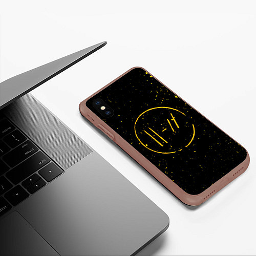 Чехол iPhone XS Max матовый TWENTY ONE PILOTS / 3D-Коричневый – фото 3