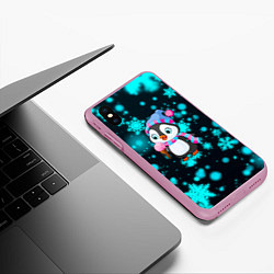 Чехол iPhone XS Max матовый Новогодний пингвин, цвет: 3D-розовый — фото 2