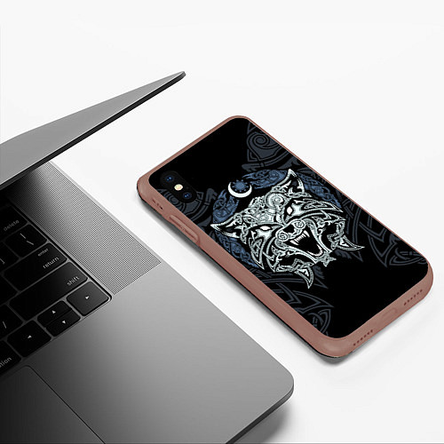 Чехол iPhone XS Max матовый Фенрир / 3D-Коричневый – фото 3