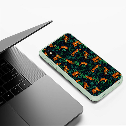 Чехол iPhone XS Max матовый Паттерн из Тигров и Растений / 3D-Салатовый – фото 3