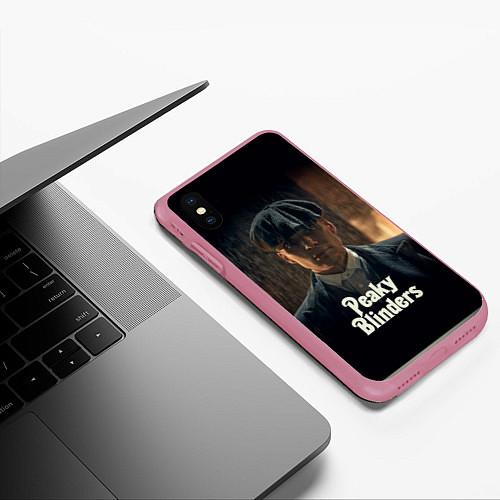 Чехол iPhone XS Max матовый Острые Козырьки Томас Шелби / 3D-Малиновый – фото 3