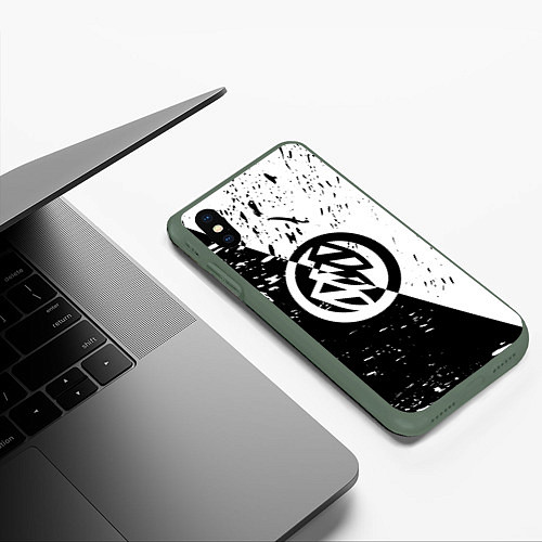 Чехол iPhone XS Max матовый Buick Black and White Grunge / 3D-Темно-зеленый – фото 3