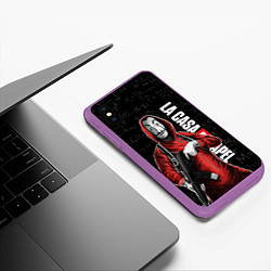 Чехол iPhone XS Max матовый БУМАЖНЫЙ ДОМ, СОЛДАТ С ОРУЖИЕМ ФОРМУЛЫ, цвет: 3D-фиолетовый — фото 2