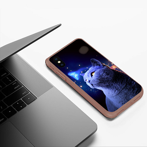 Чехол iPhone XS Max матовый КОТ И ГОЛУБАЯ БАБОЧКА / 3D-Коричневый – фото 3