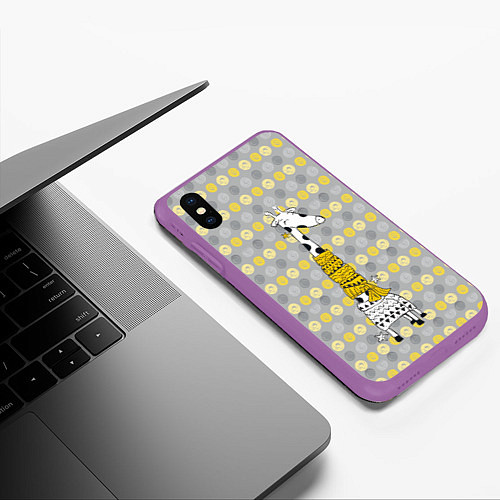 Чехол iPhone XS Max матовый Милая жирафа в шарфе / 3D-Фиолетовый – фото 3