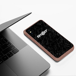 Чехол iPhone XS Max матовый Skillet Скиллет Logotip, цвет: 3D-коричневый — фото 2