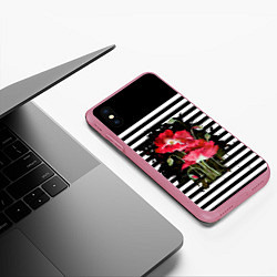 Чехол iPhone XS Max матовый Акварельные красные маки на черно-белом полосатом, цвет: 3D-малиновый — фото 2