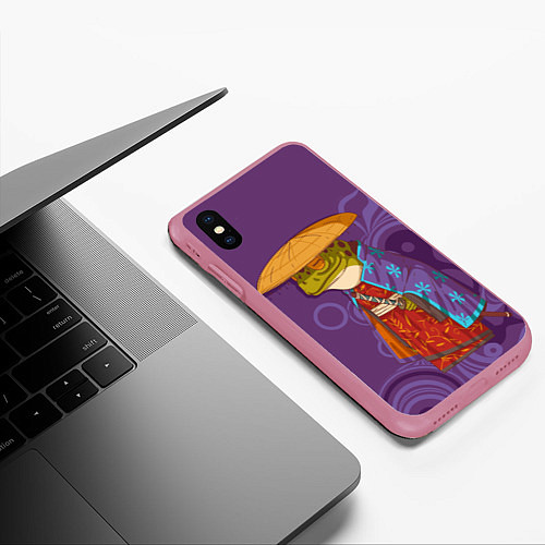 Чехол iPhone XS Max матовый Лягуха-самурай на фиолетовом фоне / 3D-Малиновый – фото 3