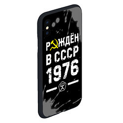 Чехол iPhone XS Max матовый Рождён в СССР в 1976 году на темном фоне, цвет: 3D-черный — фото 2