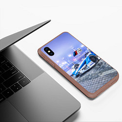 Чехол iPhone XS Max матовый Спортивная бэха в городском пейзаже, цвет: 3D-коричневый — фото 2