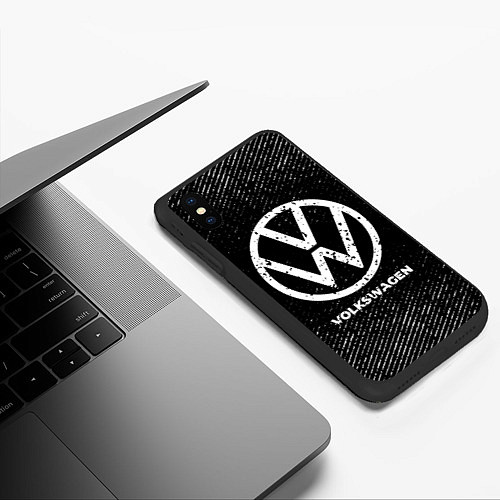 Чехол iPhone XS Max матовый Volkswagen с потертостями на темном фоне / 3D-Черный – фото 3