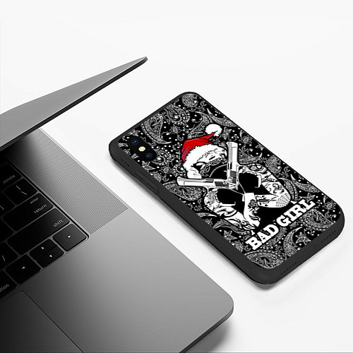 Чехол iPhone XS Max матовый Bad girl with guns in a bandana / 3D-Черный – фото 3