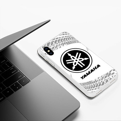 Чехол iPhone XS Max матовый Yamaha speed на светлом фоне со следами шин / 3D-Белый – фото 3