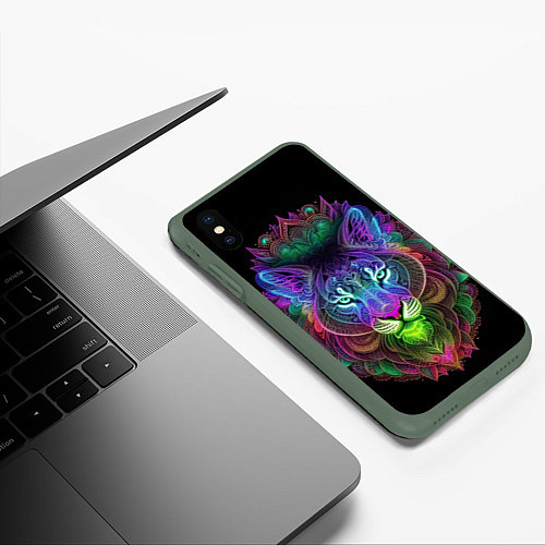 Чехол iPhone XS Max матовый Разноцветный неоновый лев / 3D-Темно-зеленый – фото 3